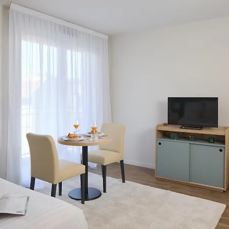 Zenitude Hotel-residences Centre Aparthotel Nancy